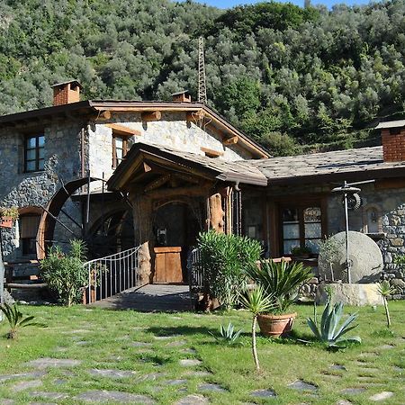 Le Macine Del Confluente Bed & Breakfast Badalucco Dış mekan fotoğraf