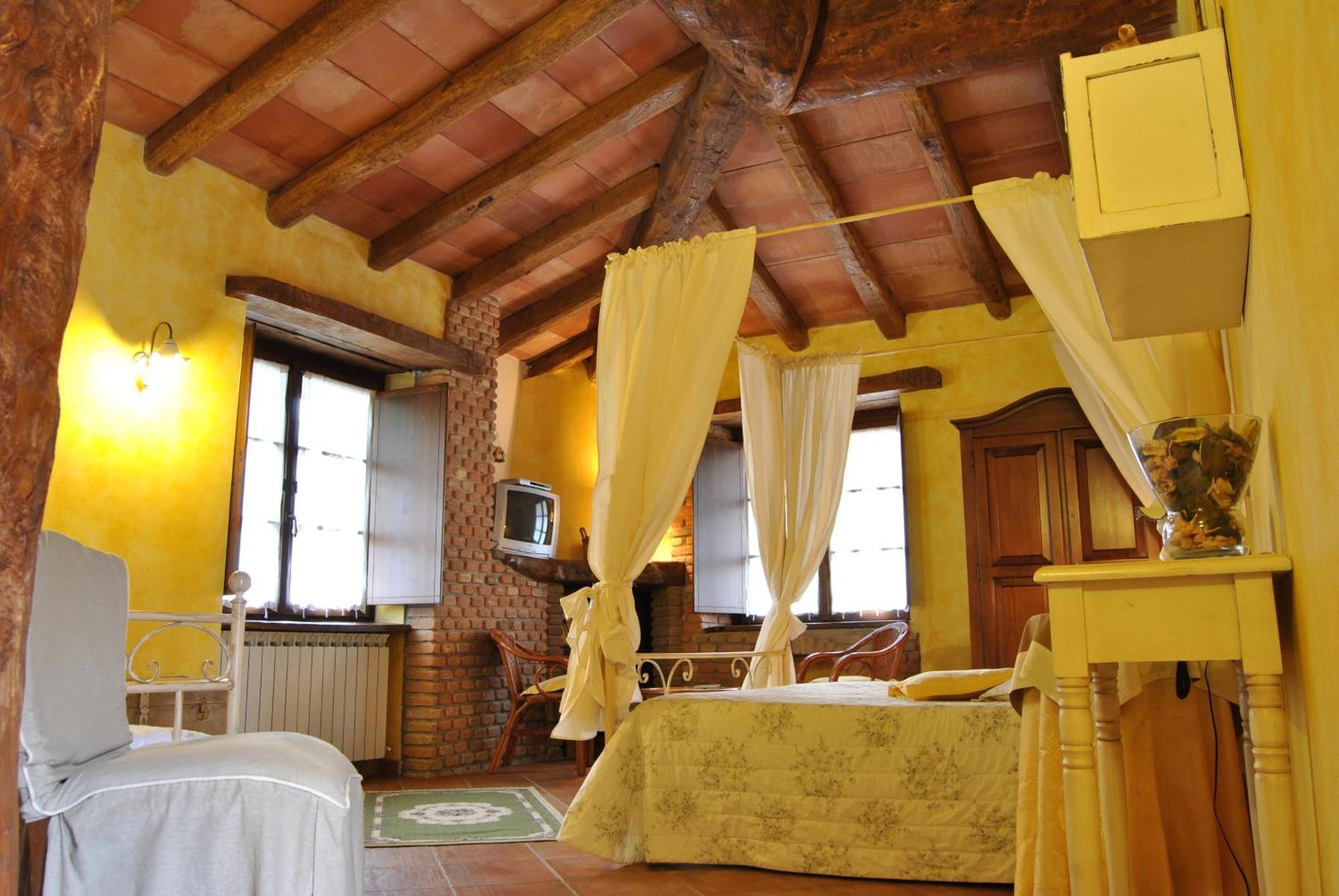 Le Macine Del Confluente Bed & Breakfast Badalucco Oda fotoğraf