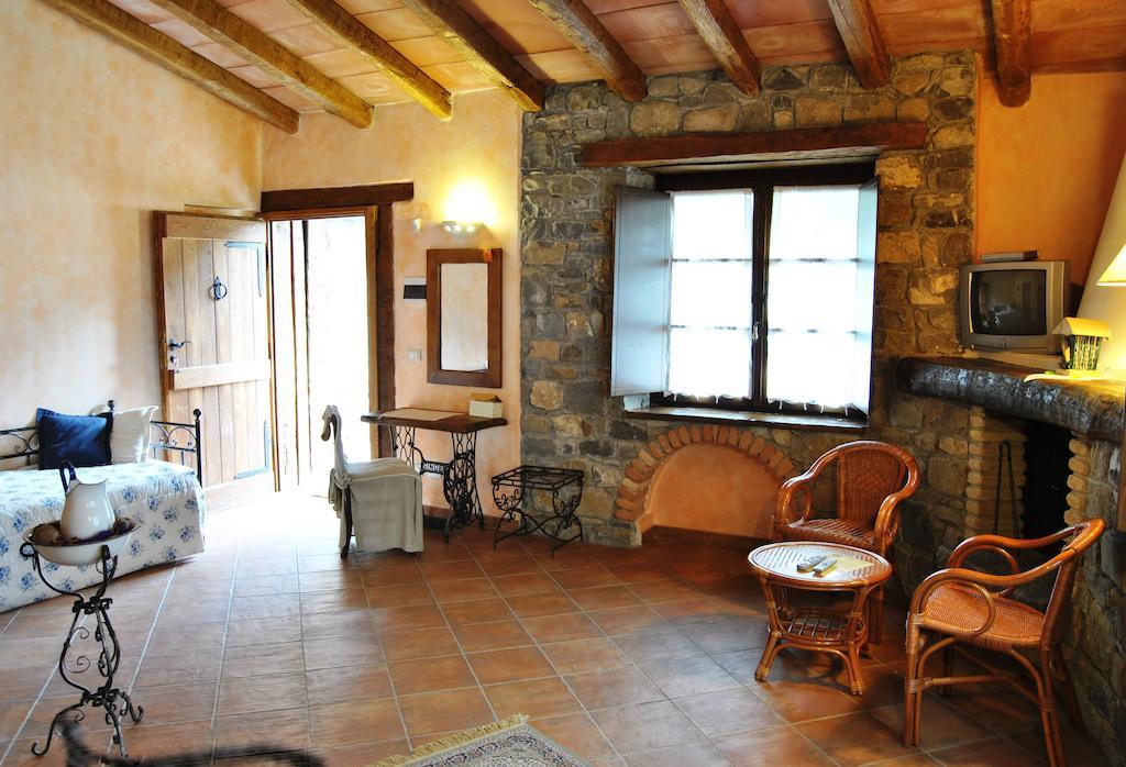Le Macine Del Confluente Bed & Breakfast Badalucco Dış mekan fotoğraf