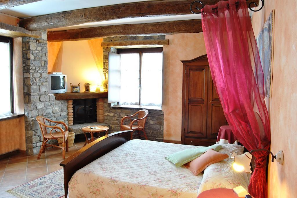 Le Macine Del Confluente Bed & Breakfast Badalucco Dış mekan fotoğraf
