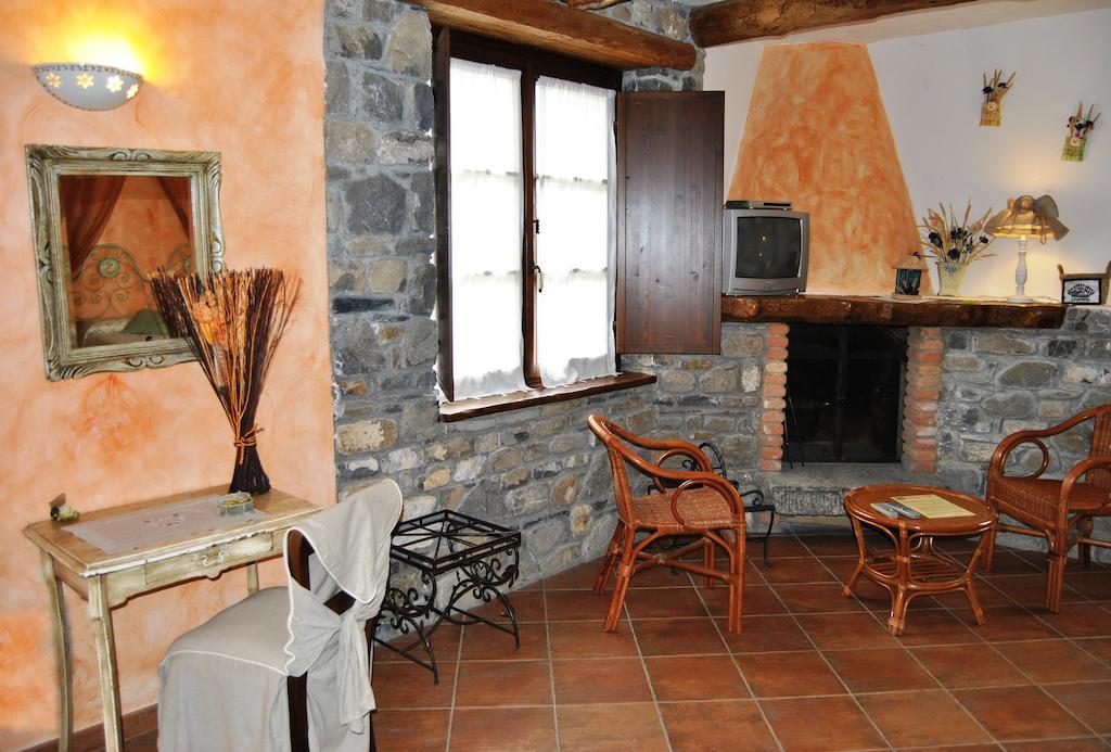 Le Macine Del Confluente Bed & Breakfast Badalucco Dış mekan fotoğraf