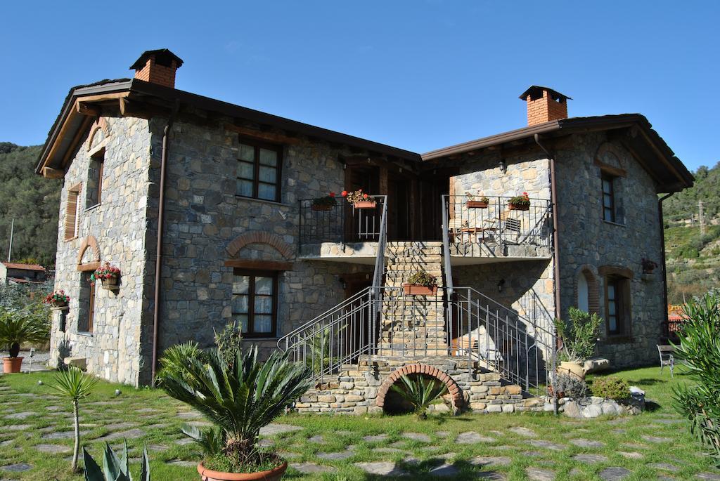 Le Macine Del Confluente Bed & Breakfast Badalucco Dış mekan fotoğraf