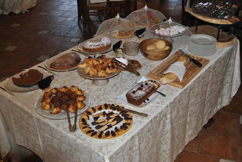 Le Macine Del Confluente Bed & Breakfast Badalucco Dış mekan fotoğraf